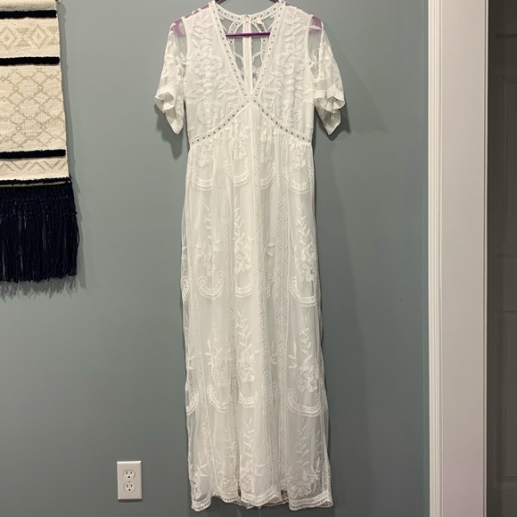 Pinkblush White Lace Maternity Maxi Dress - Picture 2 of 3